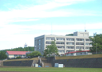 札幌南陵高校の外観