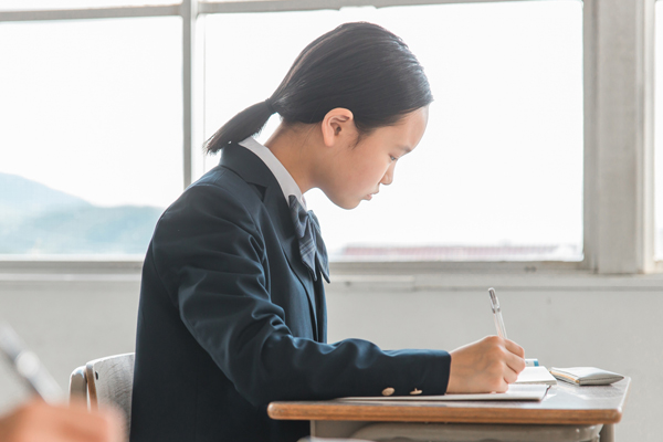 受験中の中学生
